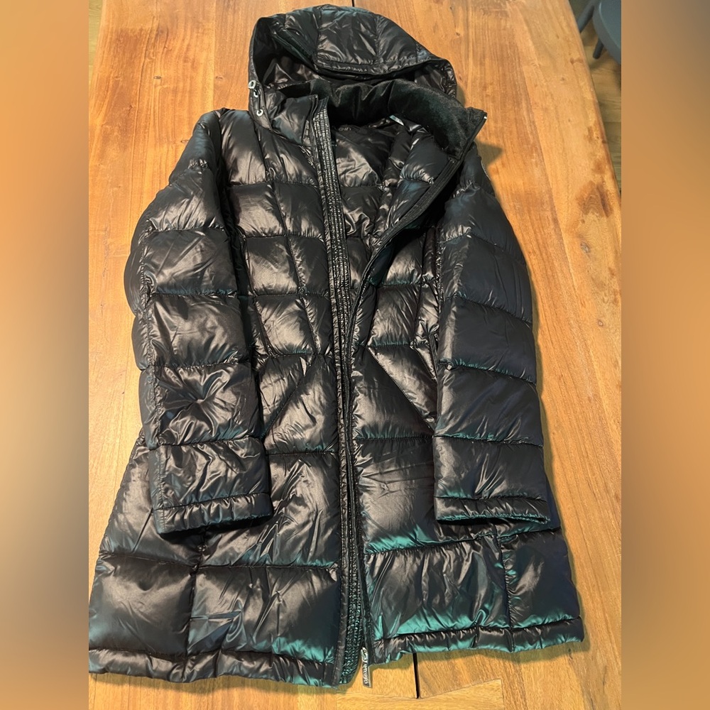 Calvin Klein Women's Fitted Black Down Puffer Jacket Medium